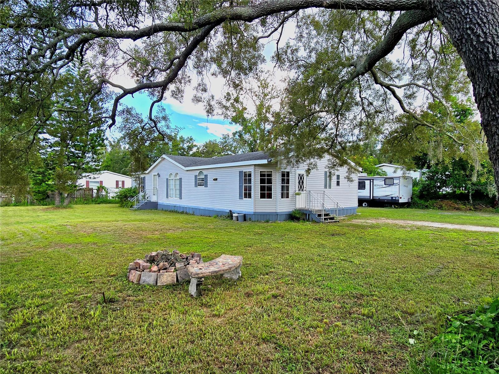 View TAMPA, FL 33624 mobile home