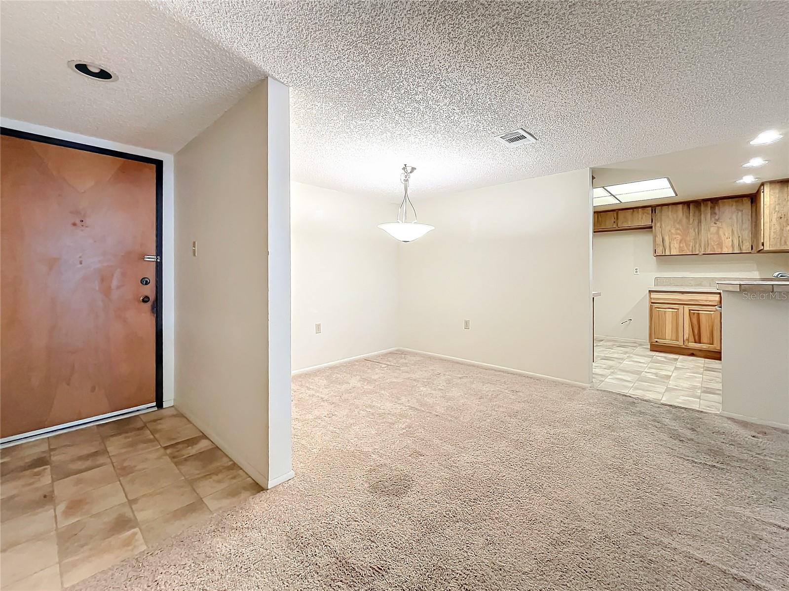2587 COUNTRYSIDE BOULEVARD 6111