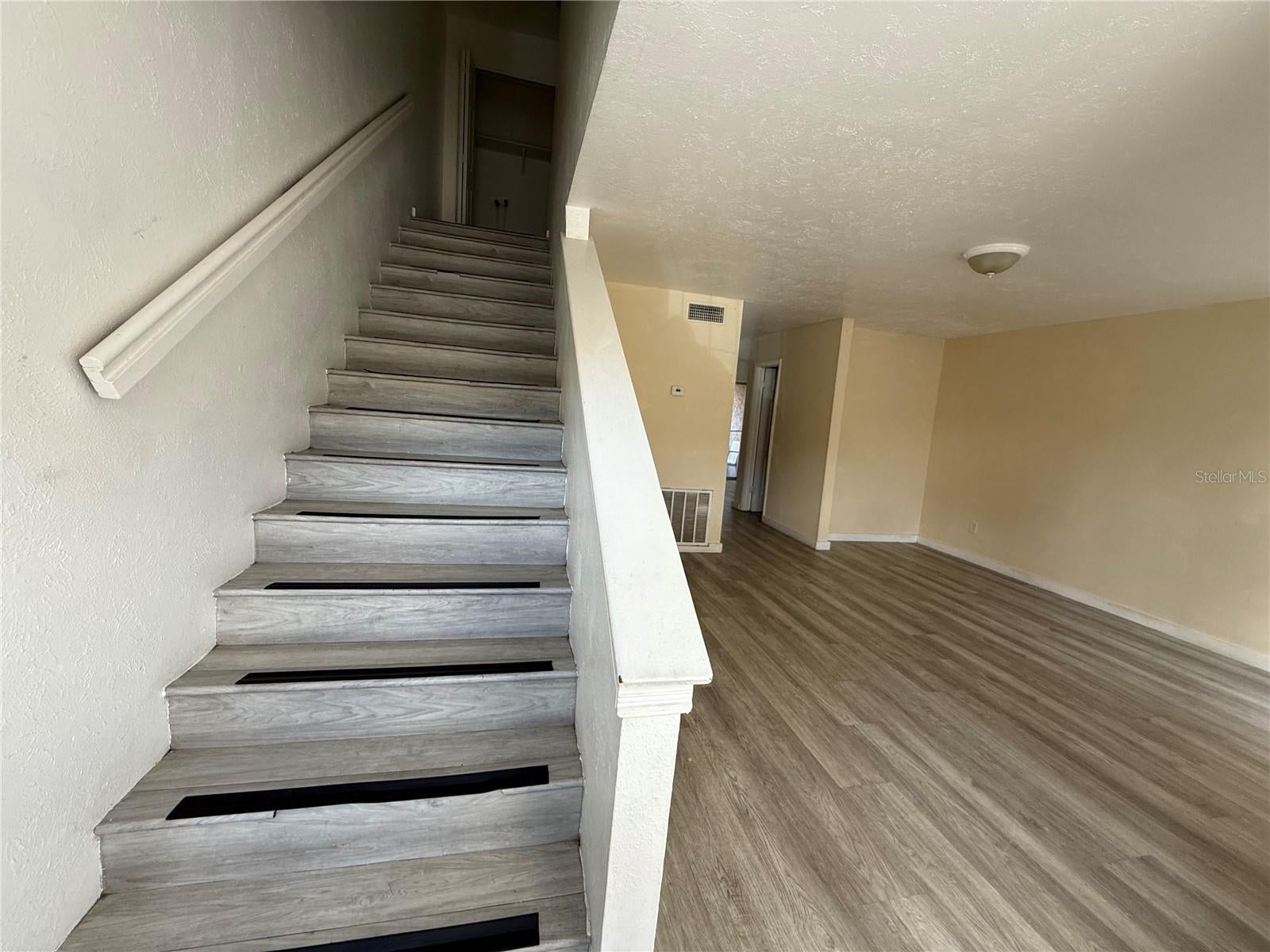 4004 BARWOOD DRIVE 3804