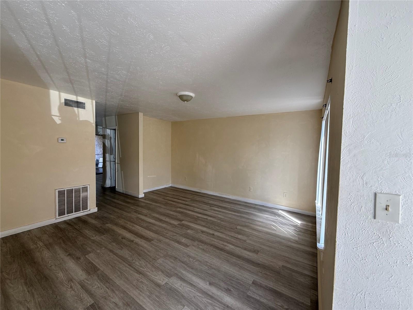 4004 BARWOOD DRIVE 3804