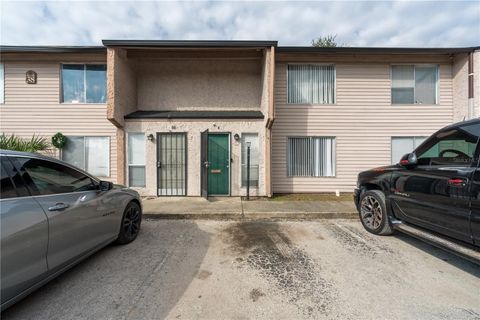 Photo of 4004 Barwood Drive #3804, Orlando, FL 32839 (MLS # O6379586)