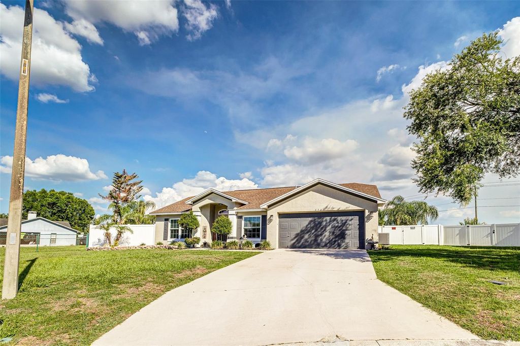 Photo of 6507 Fox Tree Lane, Lakeland, FL 33813 (MLS # L4963124)