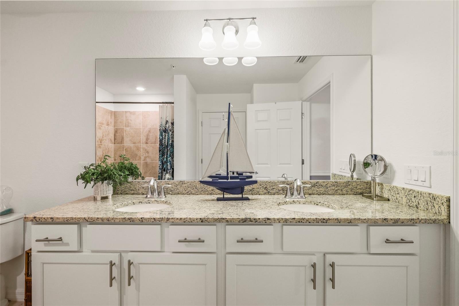 TERRACE I/HERITAGE LNDG BLDG 1 - Residential