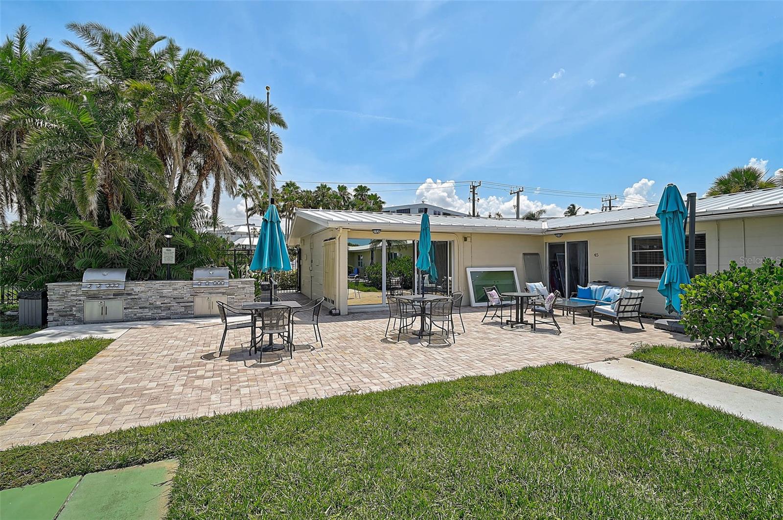 JAMAICA ROYALE - Residential