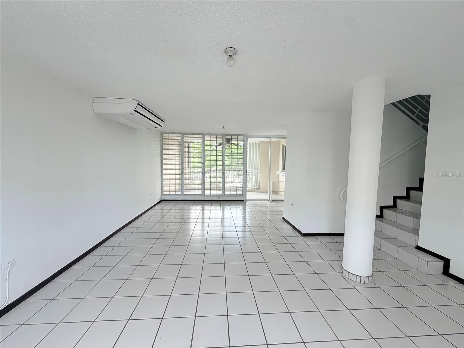 50 LOPATEGUI AVENUE EC-PH2