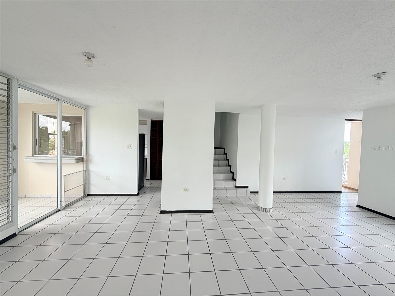 50 LOPATEGUI AVENUE EC-PH2