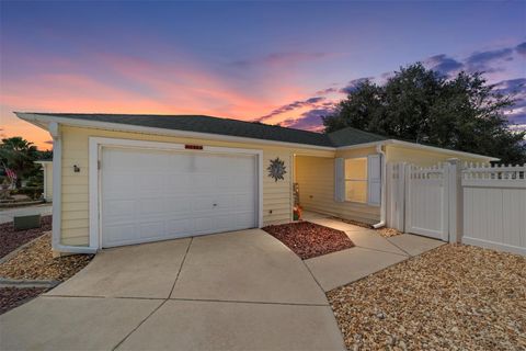 Photo of 1418 Azteca Loop, The Villages, FL 32162 (MLS # G5102815)