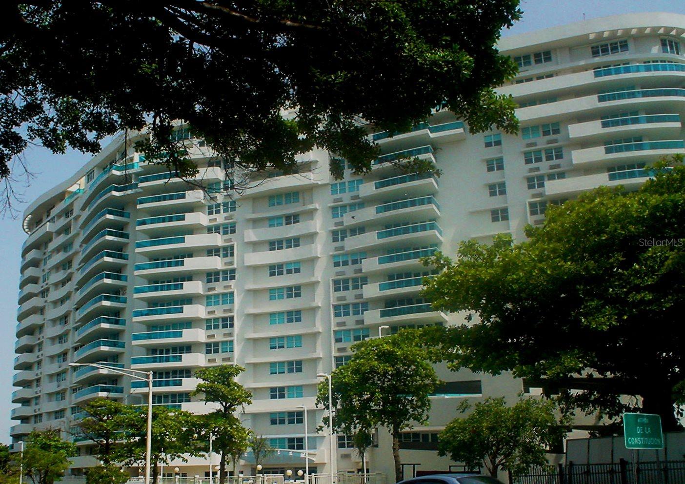 550 AVE CONSTITUCION 1008