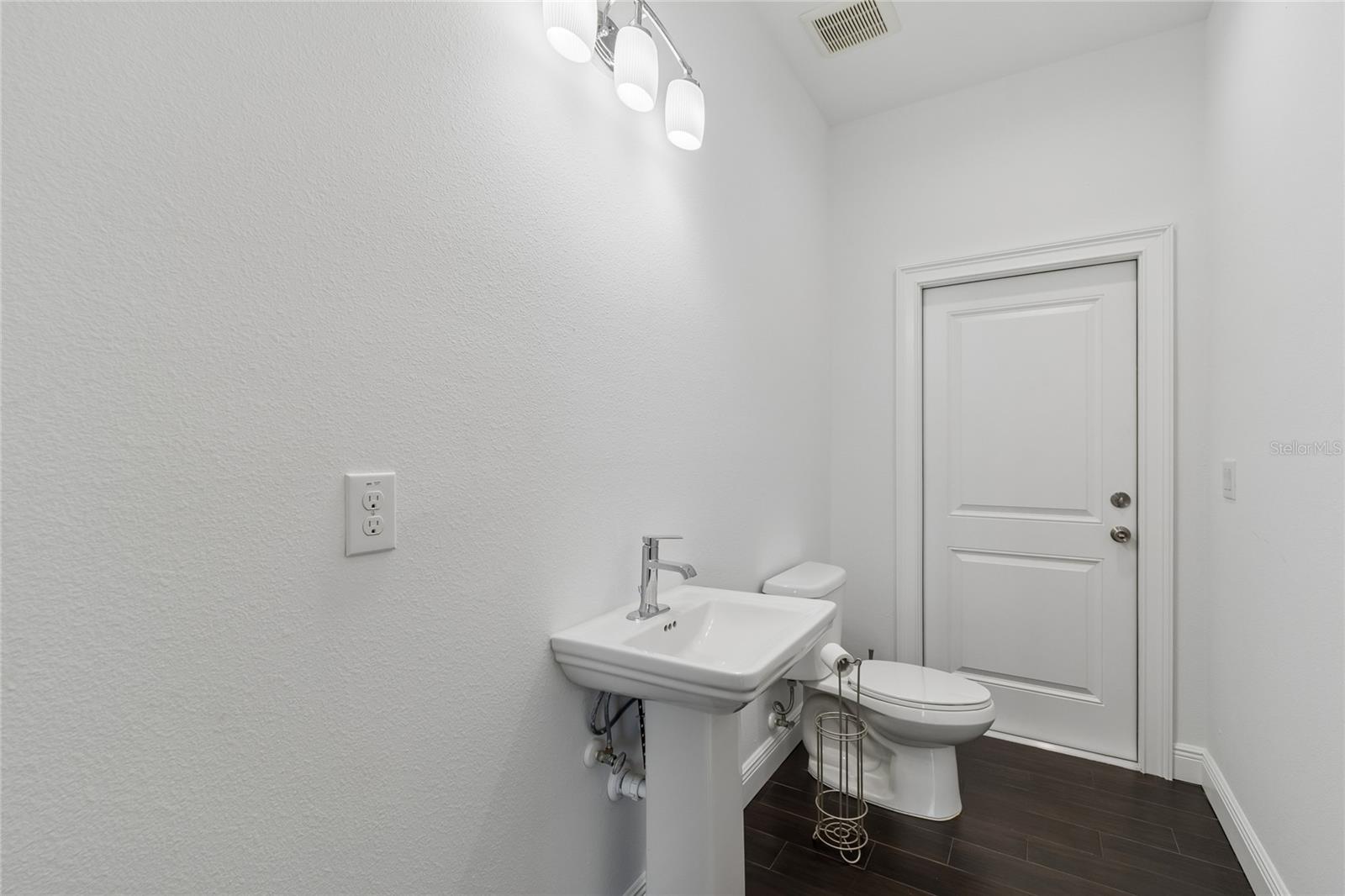 PENELOPE WILLIS SUB - Residential Lease