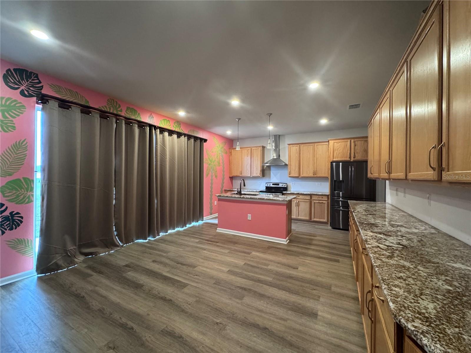 2620 MAGNOLIA AVENUE