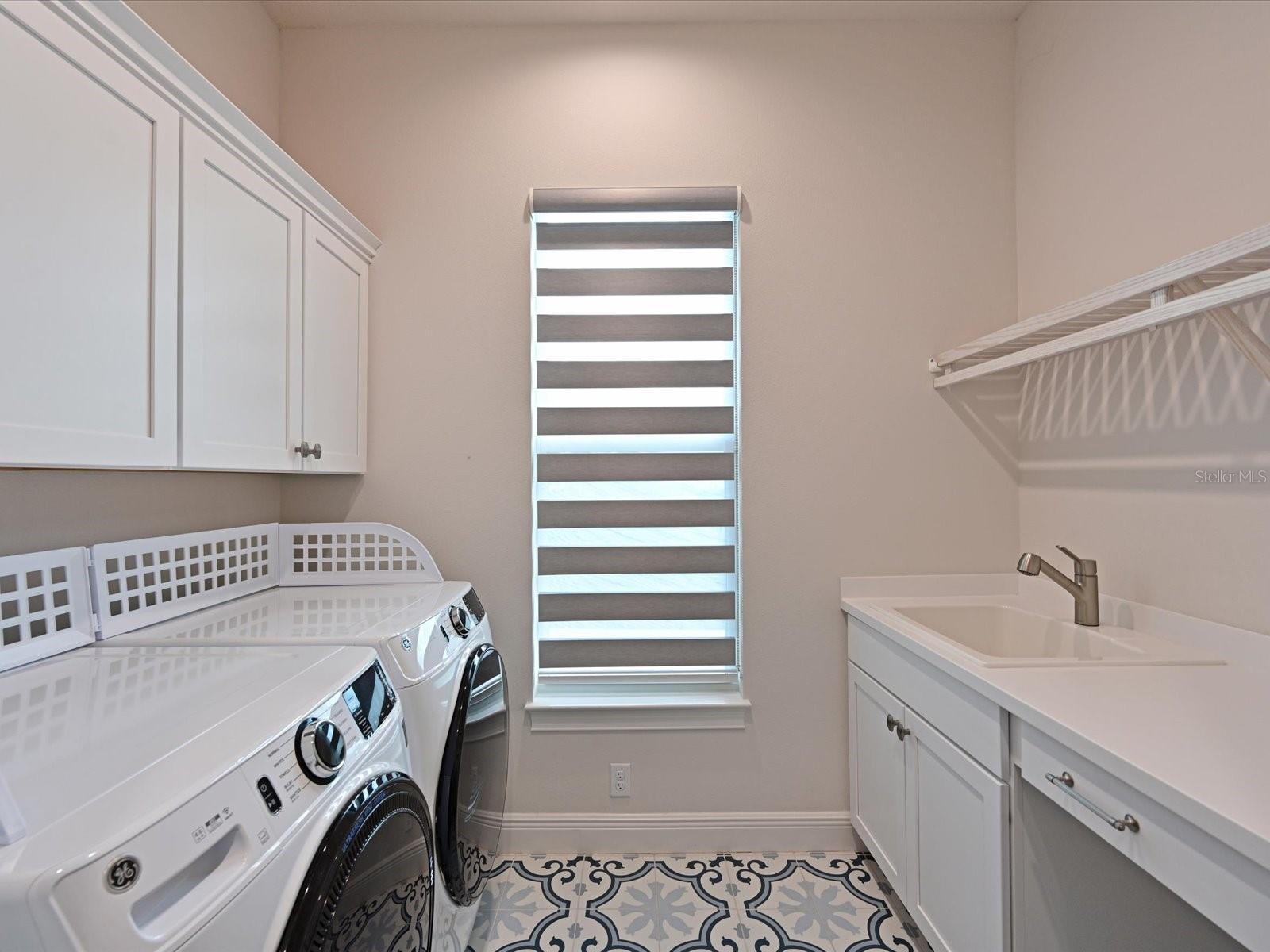 SANCTUARY COVE - Residential