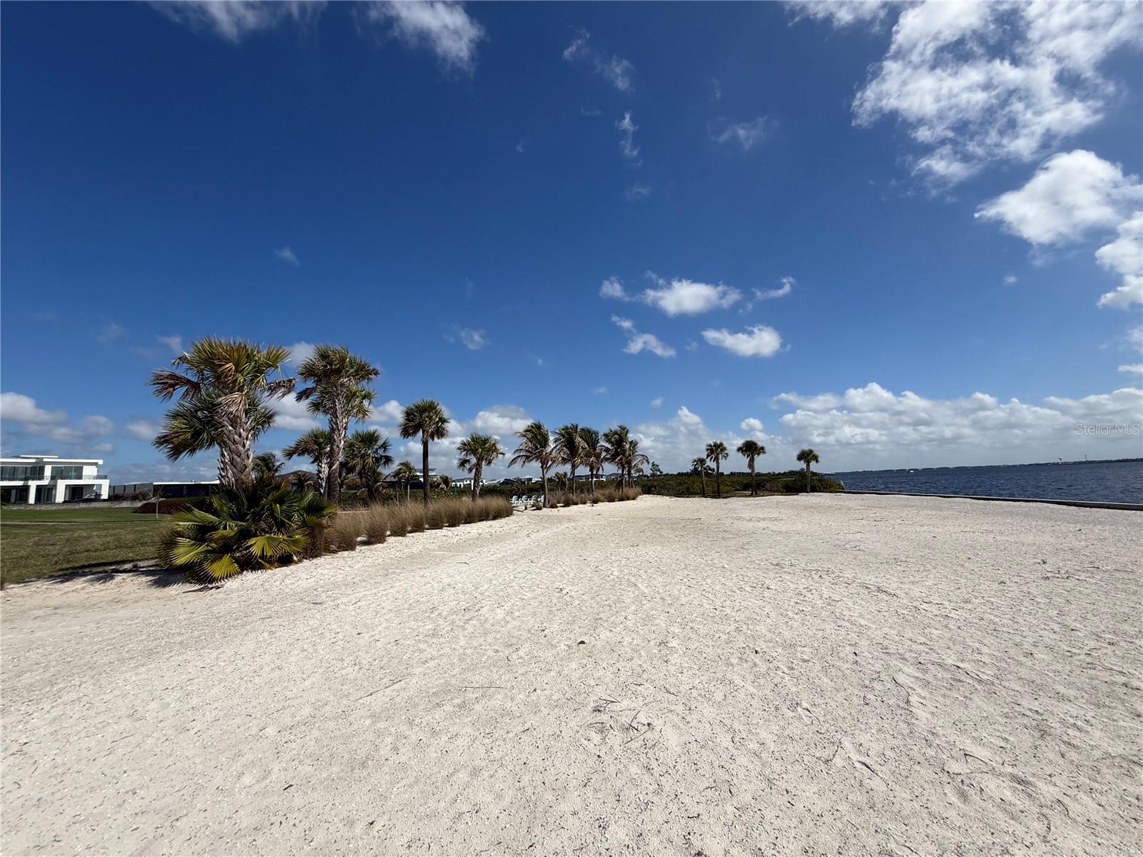 SANCTUARY COVE - Residential