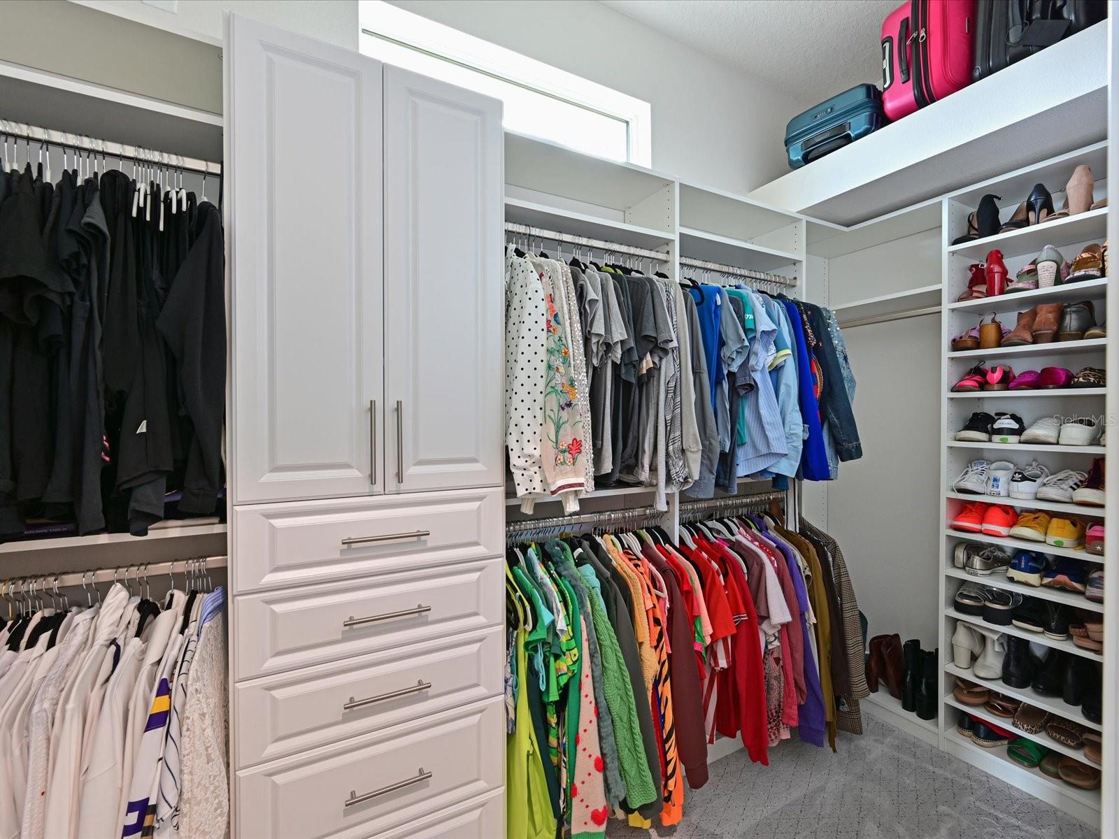 SANCTUARY COVE - Residential