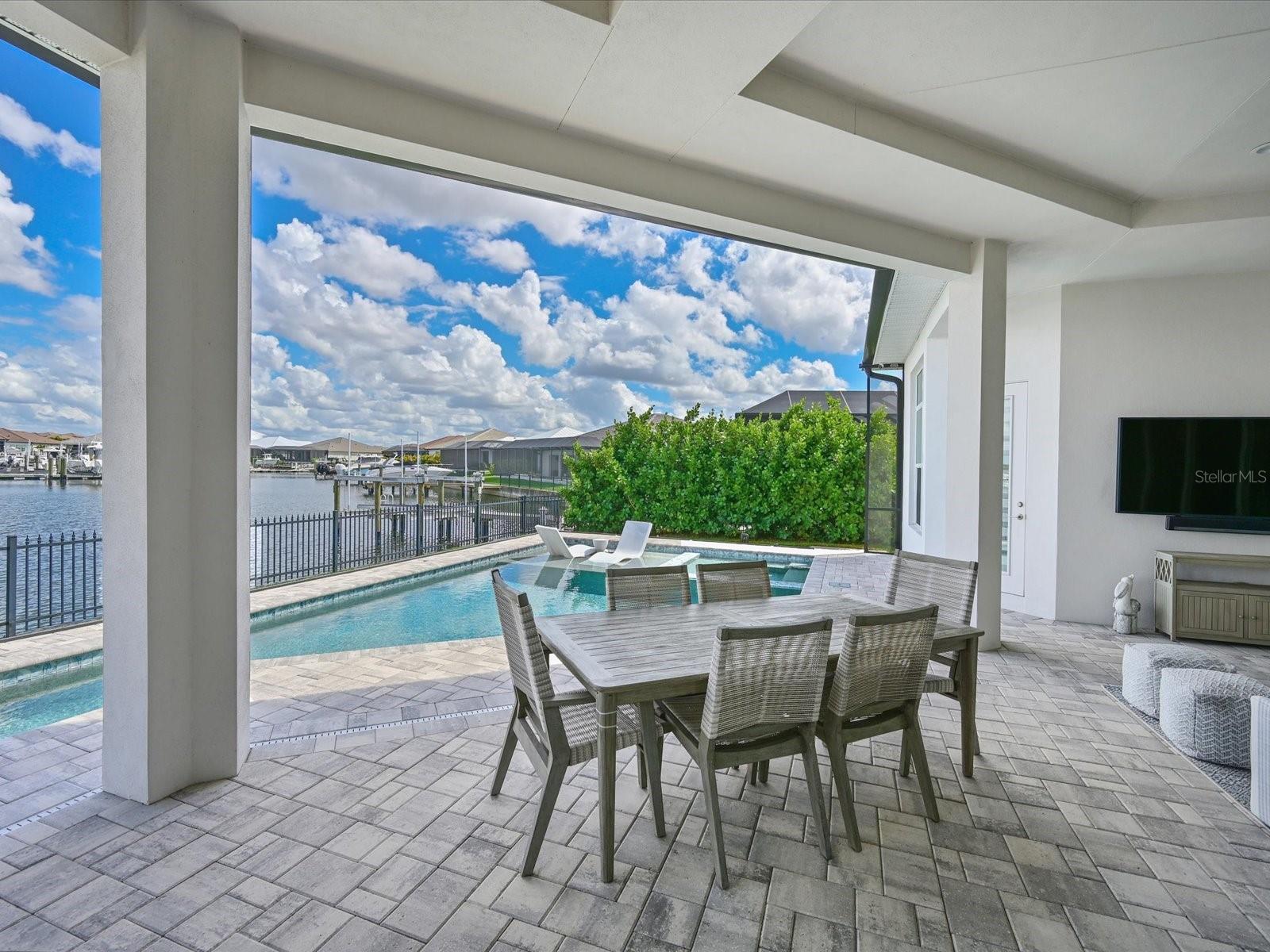 SANCTUARY COVE - Residential