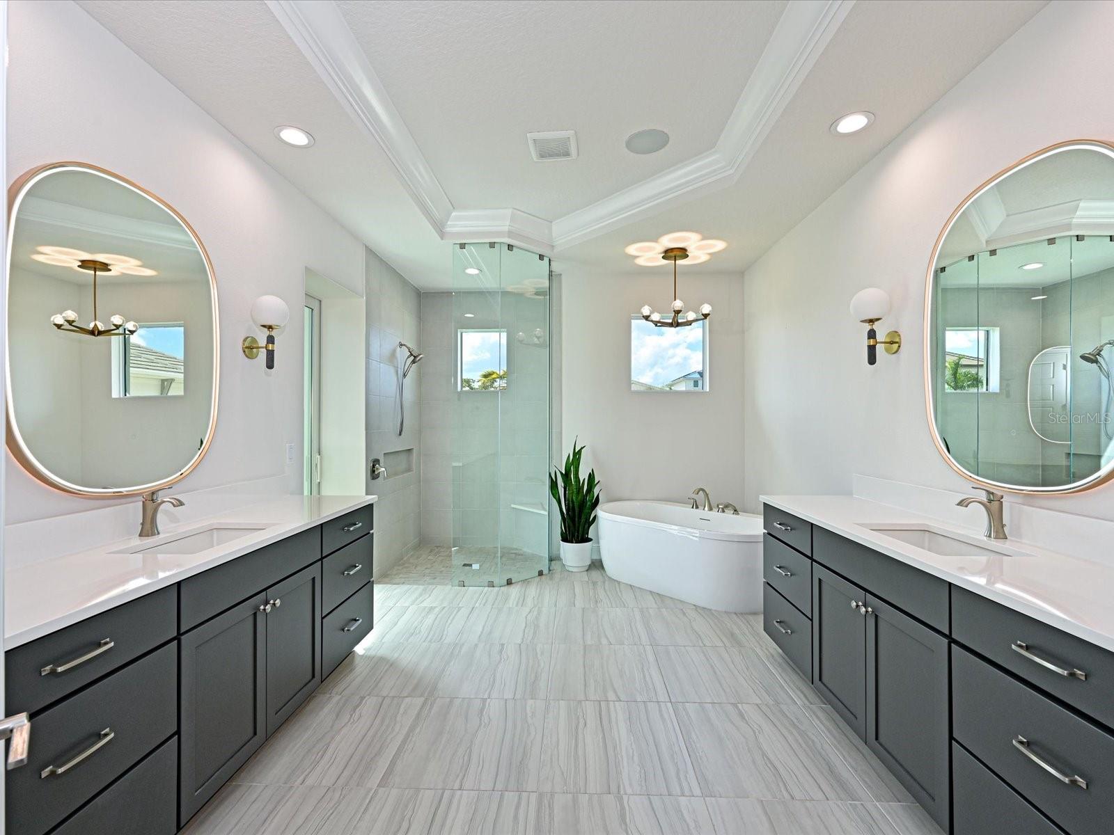 SANCTUARY COVE - Residential