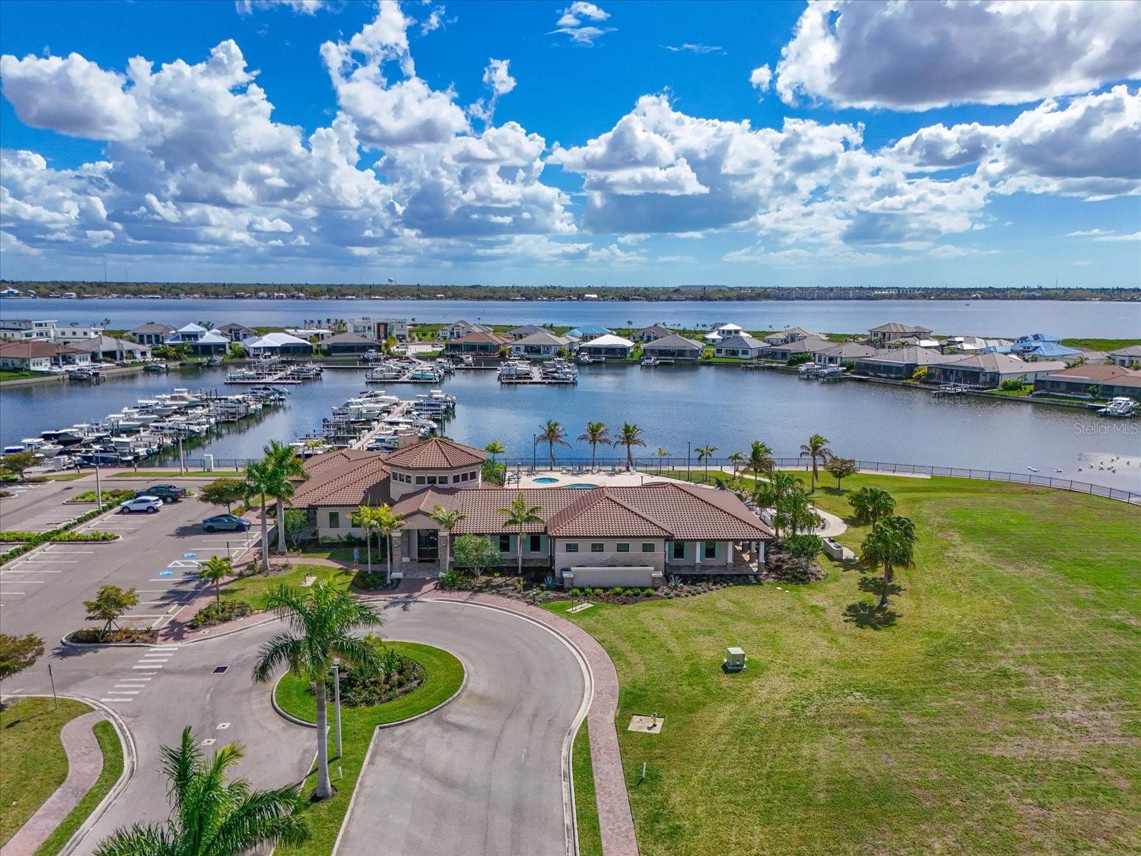 SANCTUARY COVE - Residential