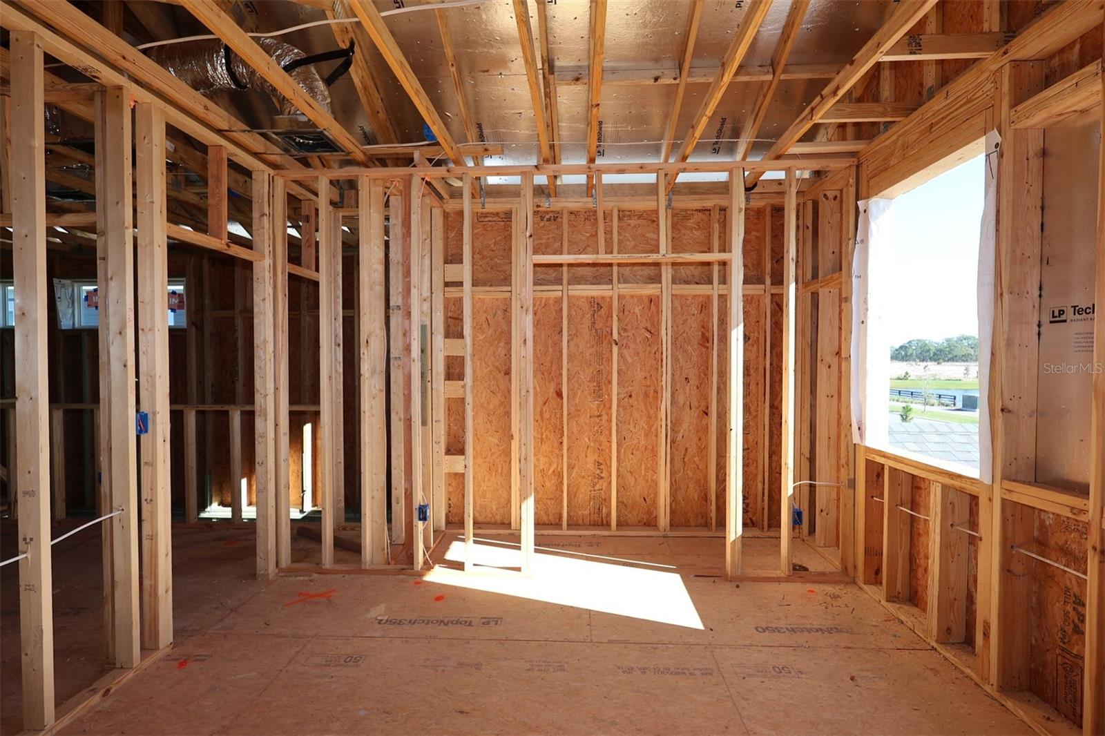 CENTER LAKE ON THE PARK - Residential