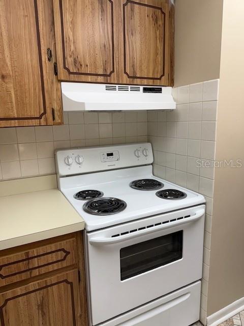 LAKESIDE CONDO APTS - Residential