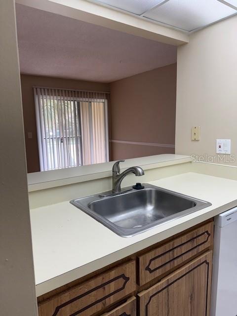 130 JASMINE WOODS COURT 9D