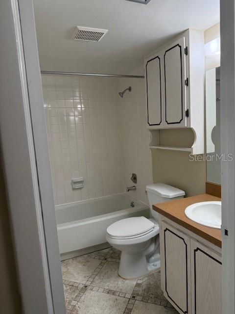 LAKESIDE CONDO APTS - Residential