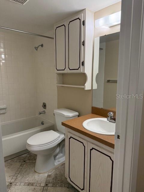 LAKESIDE CONDO APTS - Residential