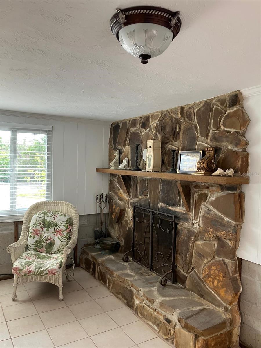 SOUTH VENICE - Residential