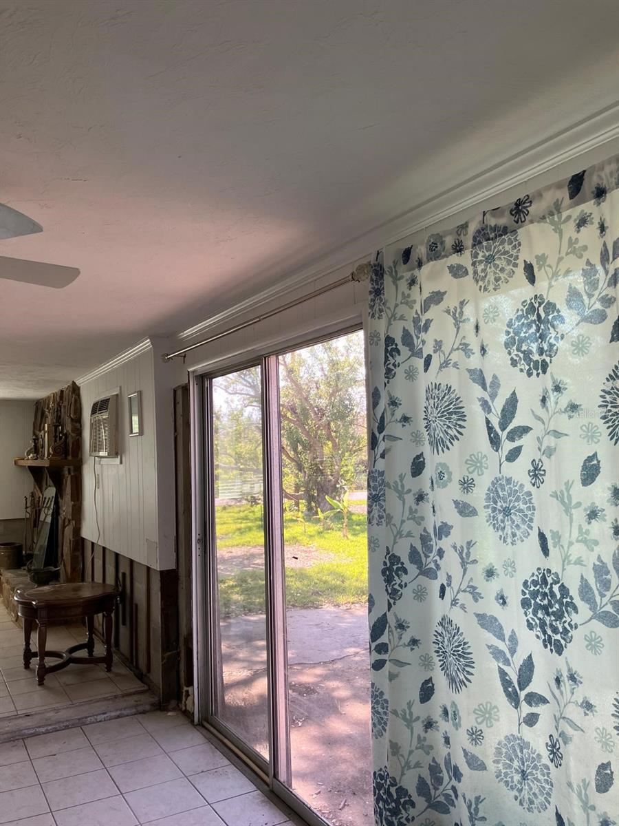 SOUTH VENICE - Residential