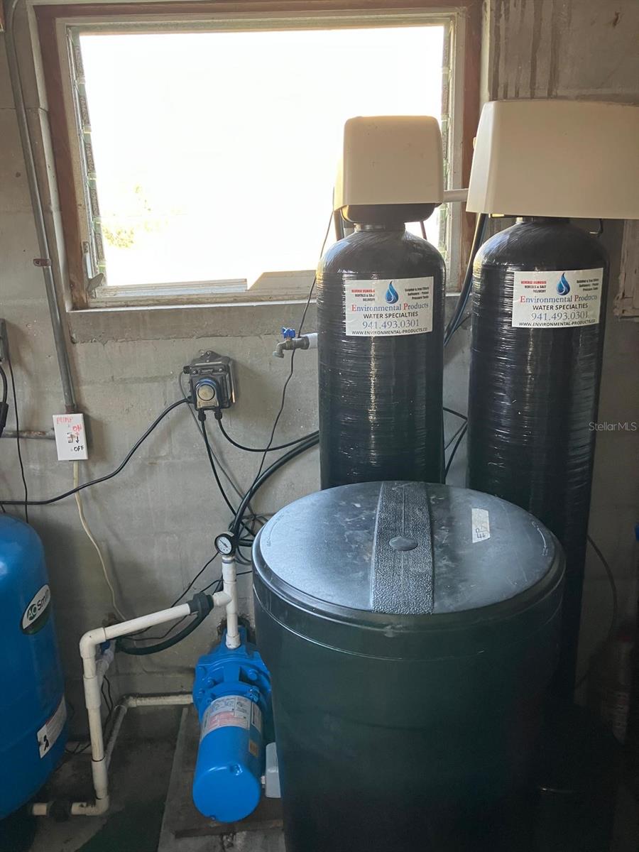 SOUTH VENICE - Residential