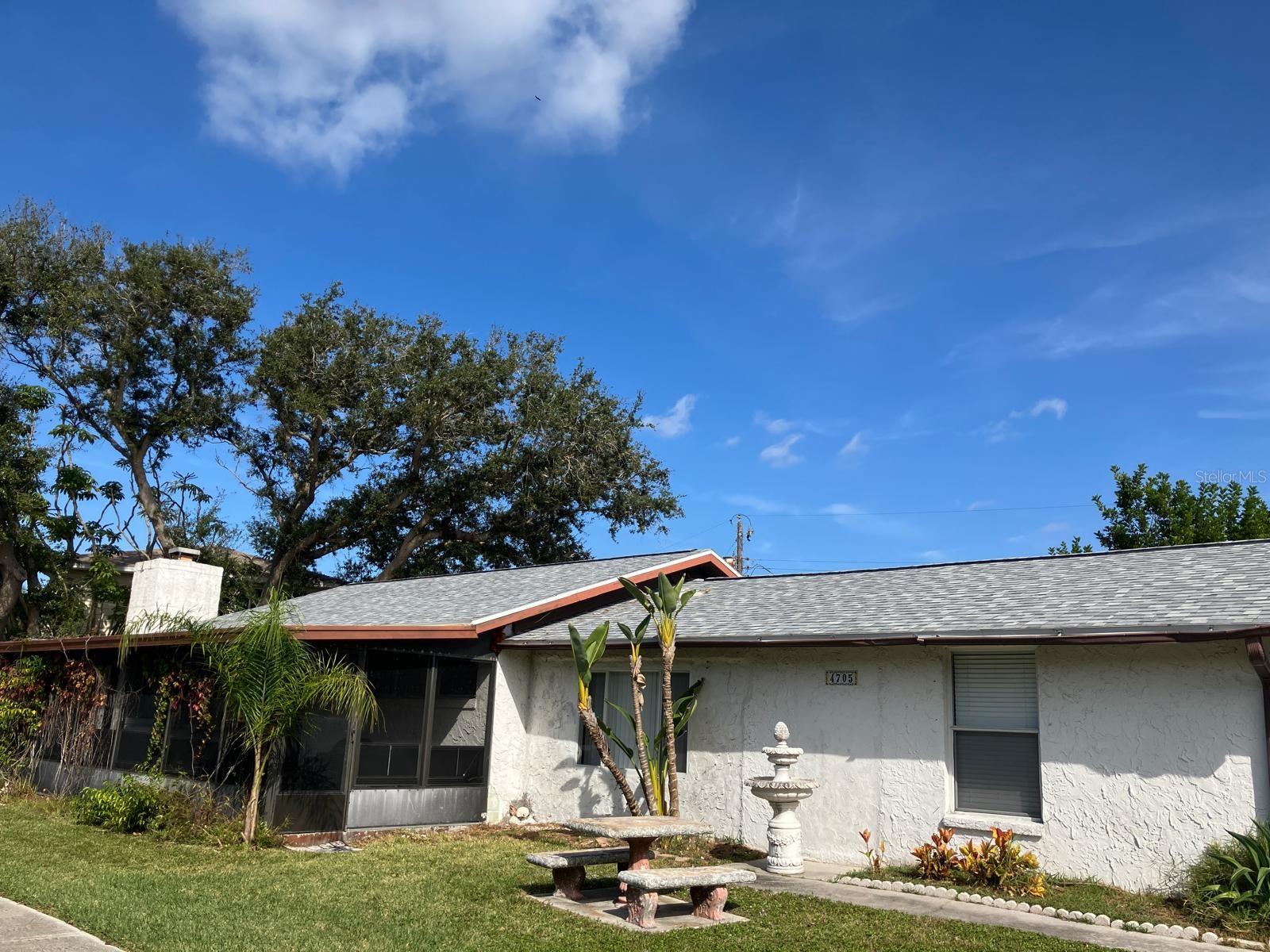 SOUTH VENICE - Residential