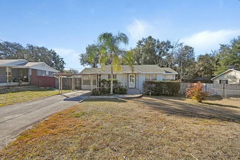 Photo of 131 Lucerne Drive, Debary, FL 32713 (MLS # V4947113)