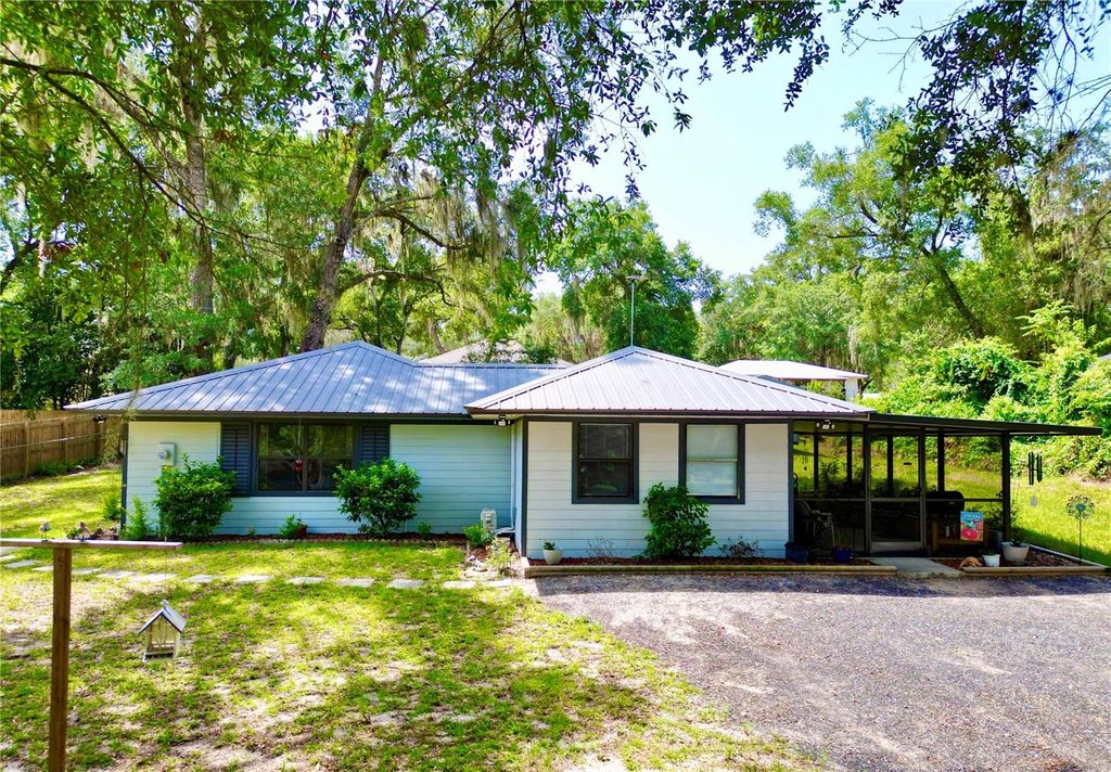 Photo of 468 28th Way, Melrose, FL 32666 (MLS # GC541979)