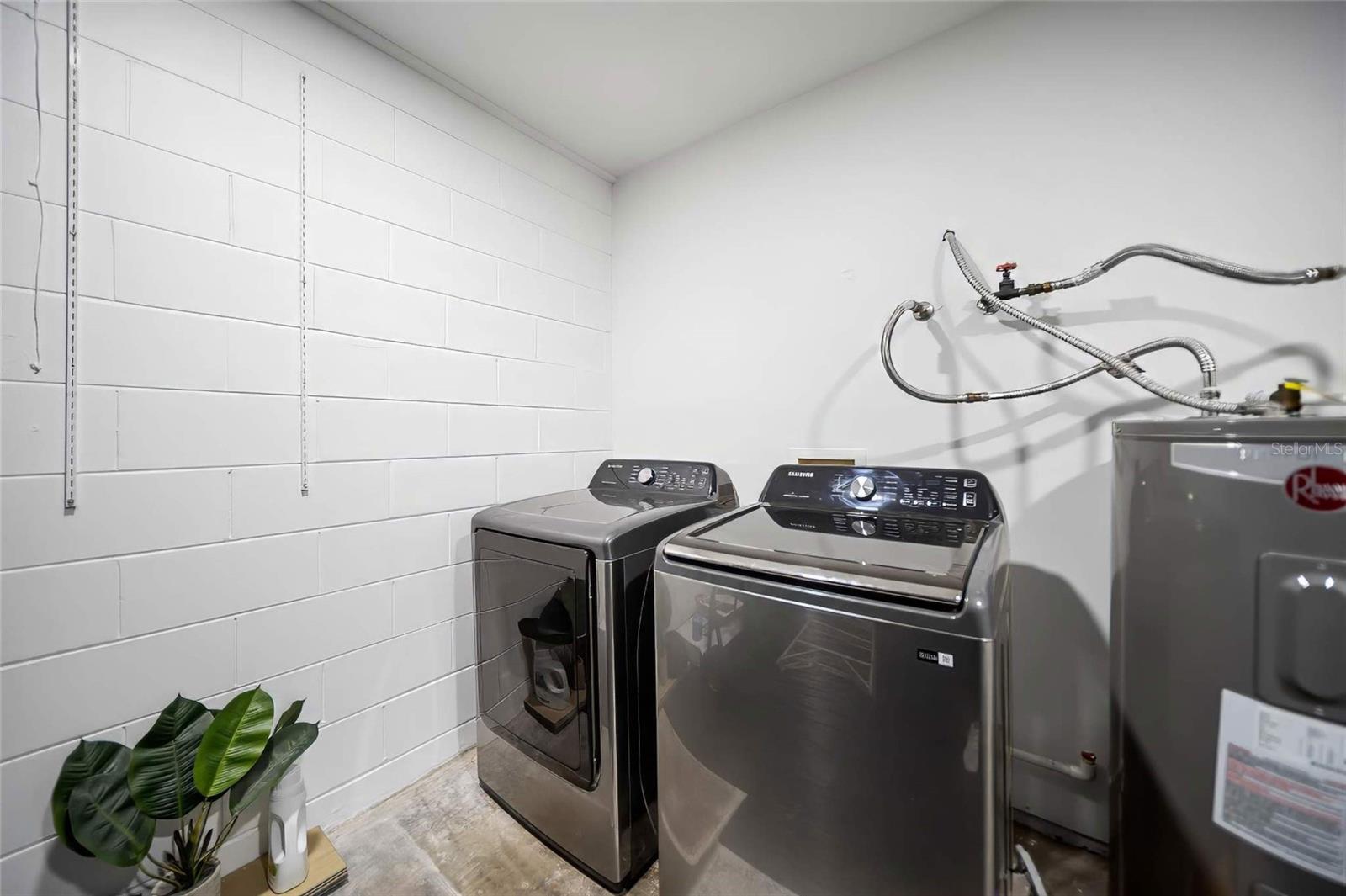 CARROLLWOOD MEADOWS UNIT XI - Residential