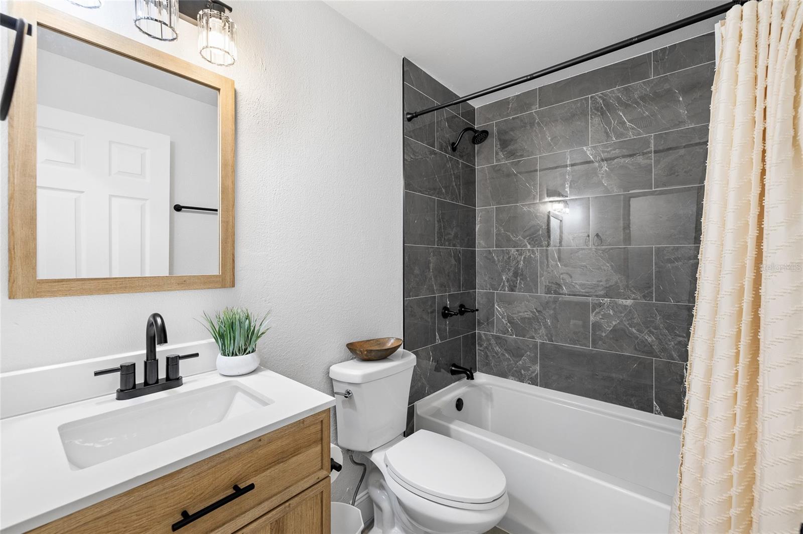 CARROLLWOOD MEADOWS UNIT XI - Residential