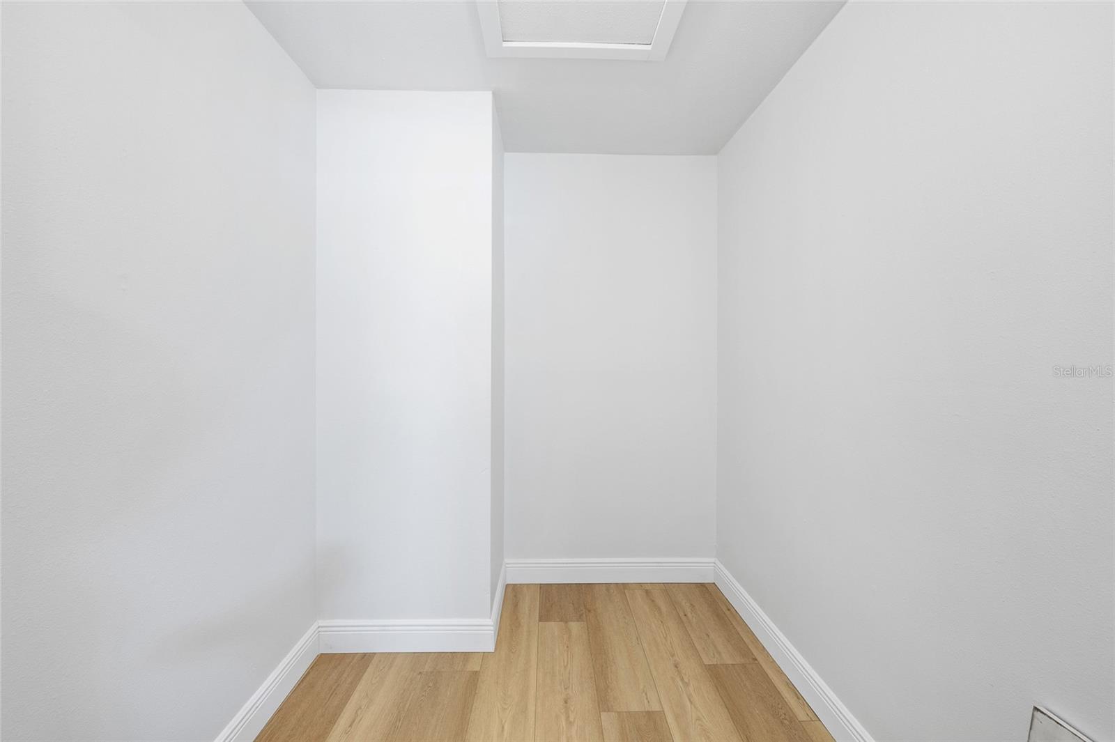 CARROLLWOOD MEADOWS UNIT XI - Residential