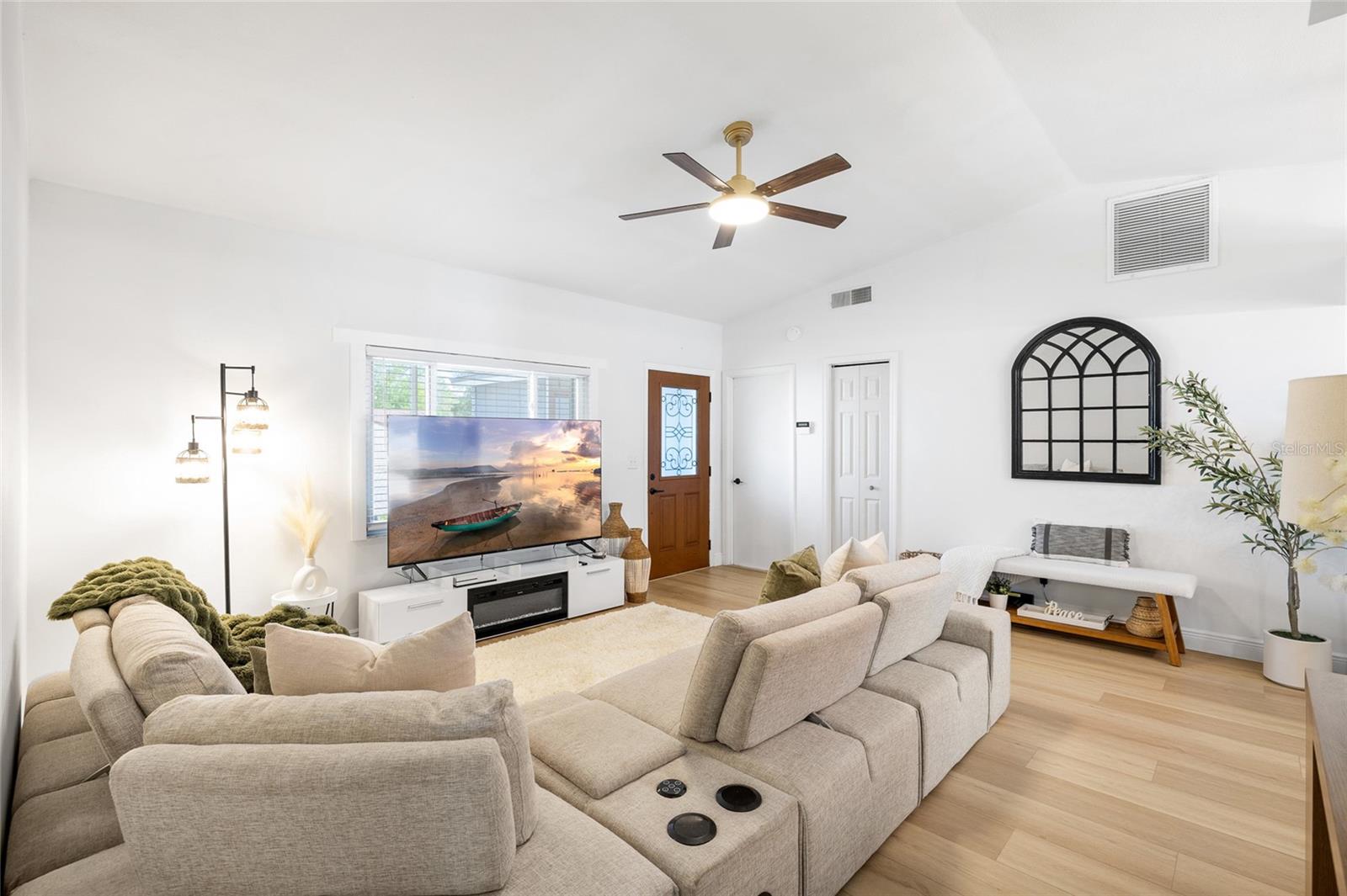 CARROLLWOOD MEADOWS UNIT XI - Residential