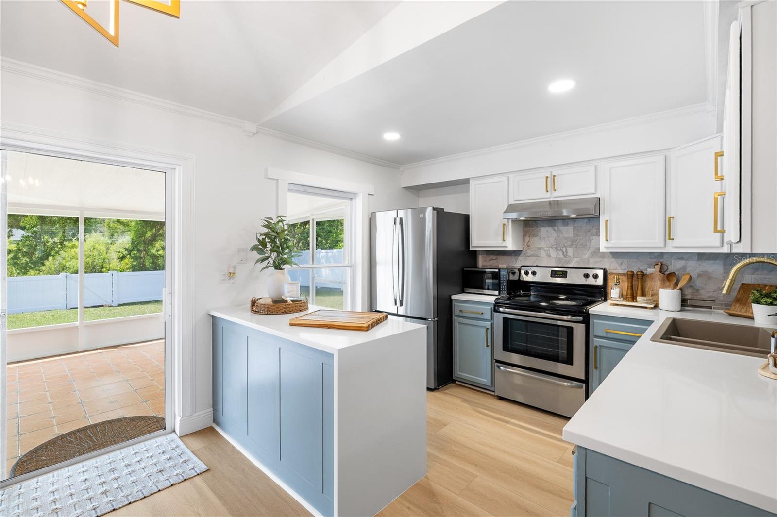 CARROLLWOOD MEADOWS UNIT XI - Residential