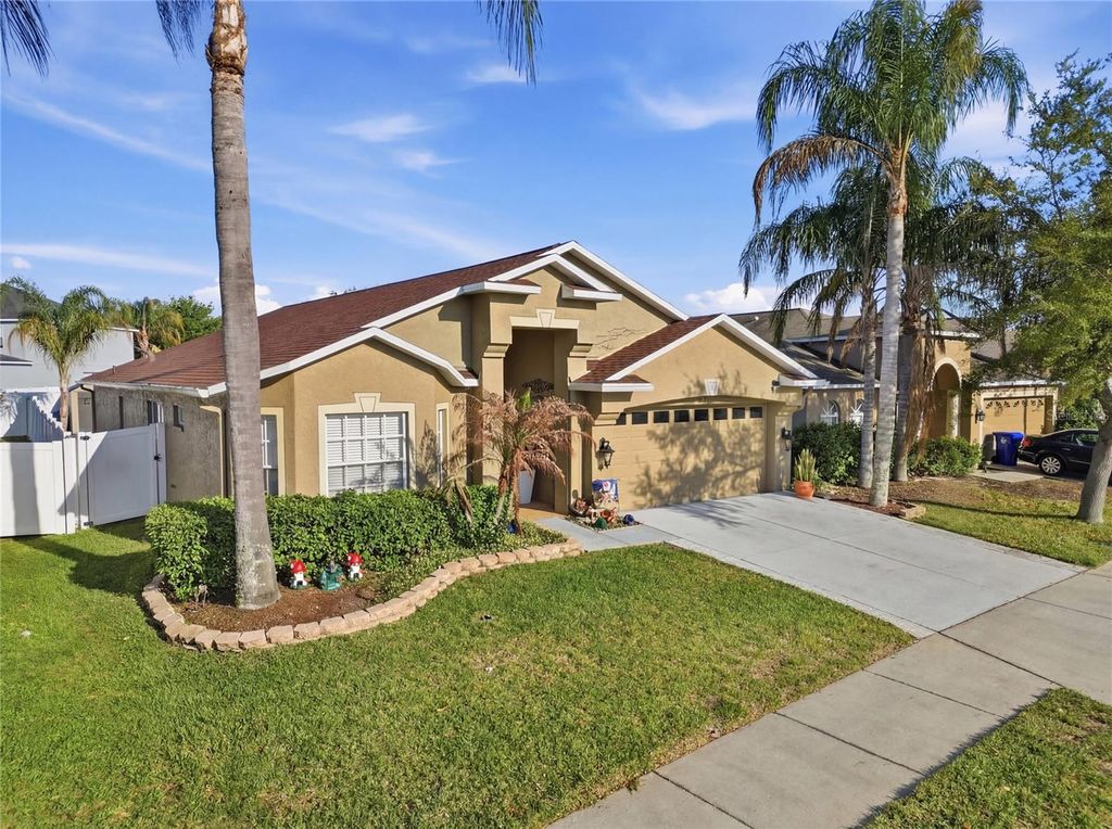 Photo of 3881 Hampton Hills Drive, Lakeland, FL 33810 (MLS # L4960399)