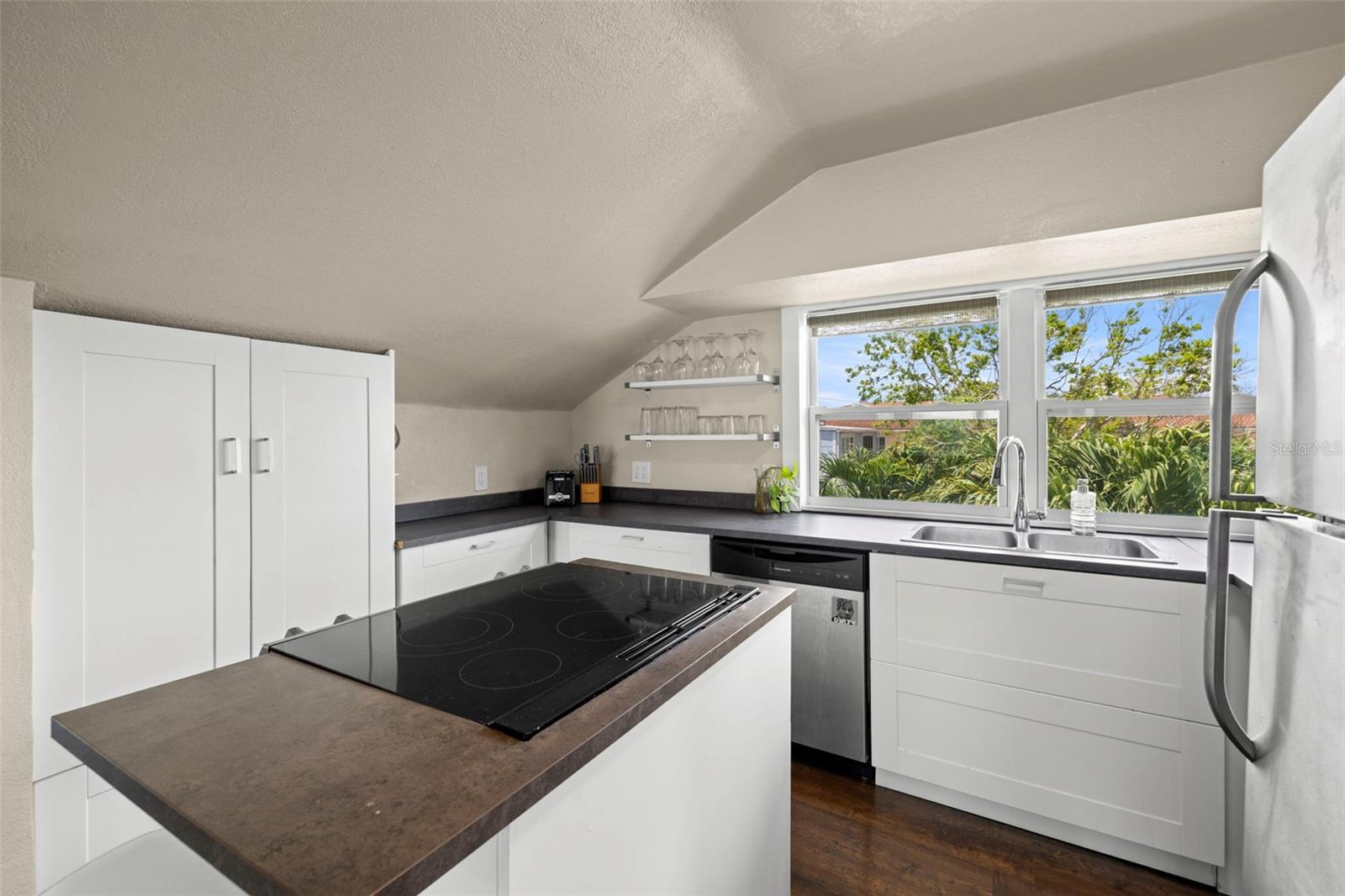 ST PETERSBURG BEACH REP - Residential Income