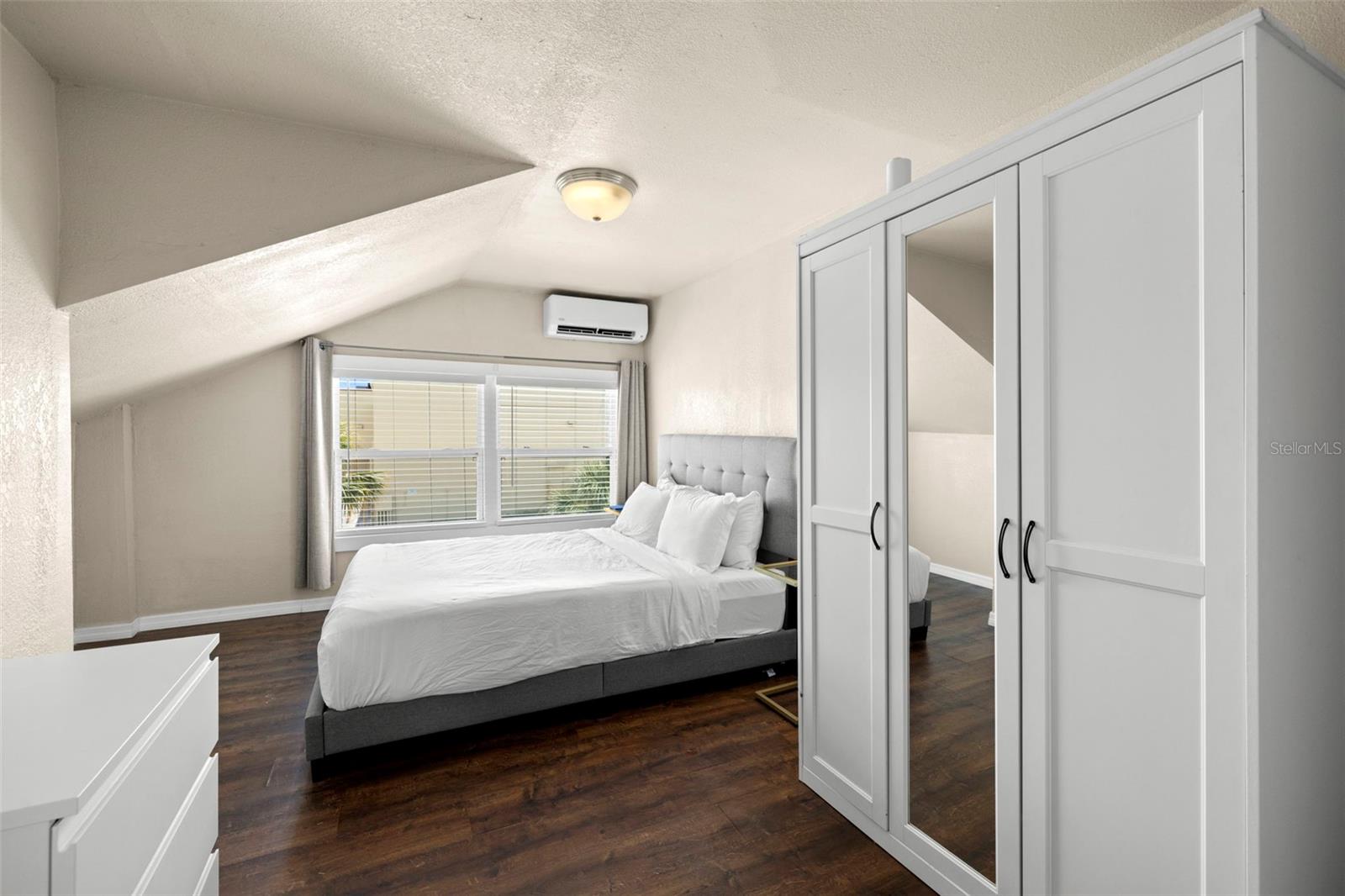 ST PETERSBURG BEACH REP - Residential Income