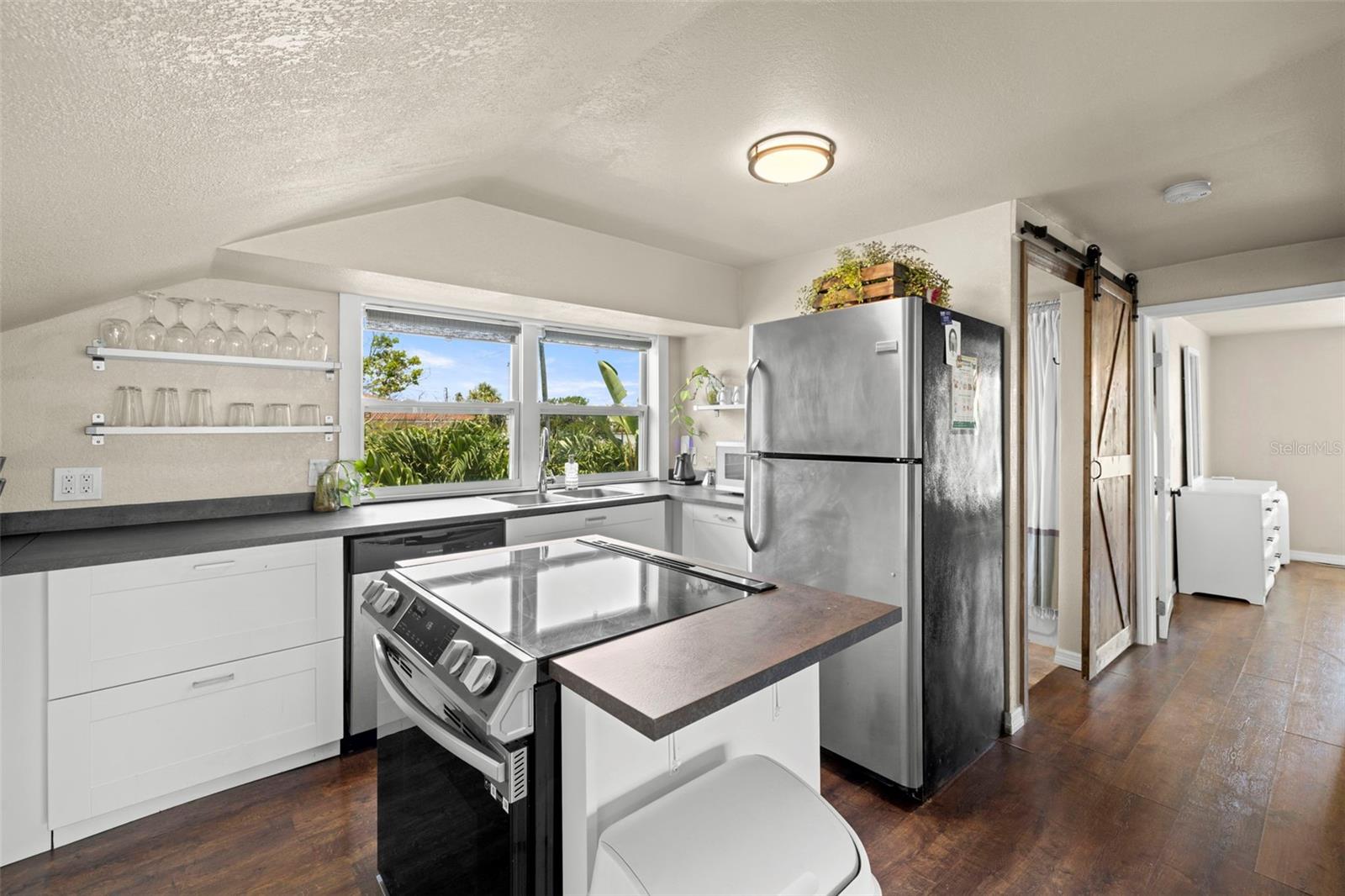 ST PETERSBURG BEACH REP - Residential Income