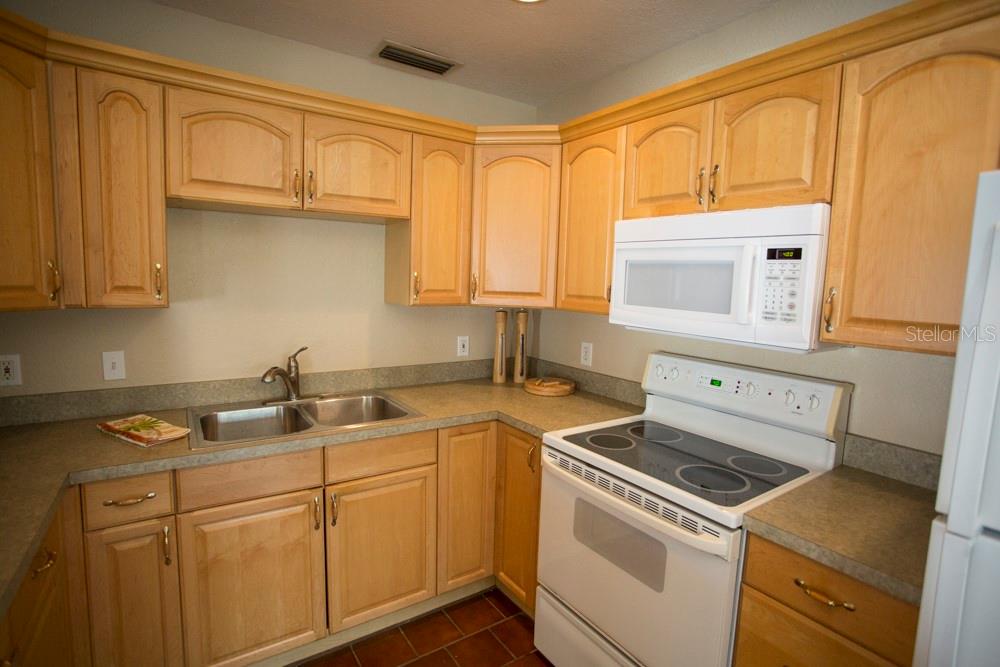 NORTH REDINGTON BEACH SEC A - Residential Lease