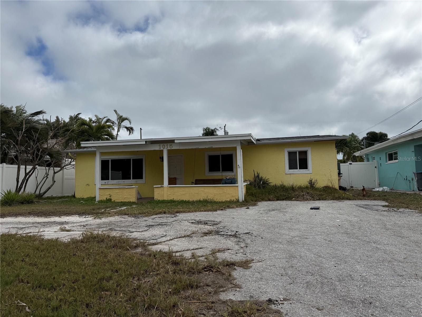 BOCA CIEGA ISLE - Residential