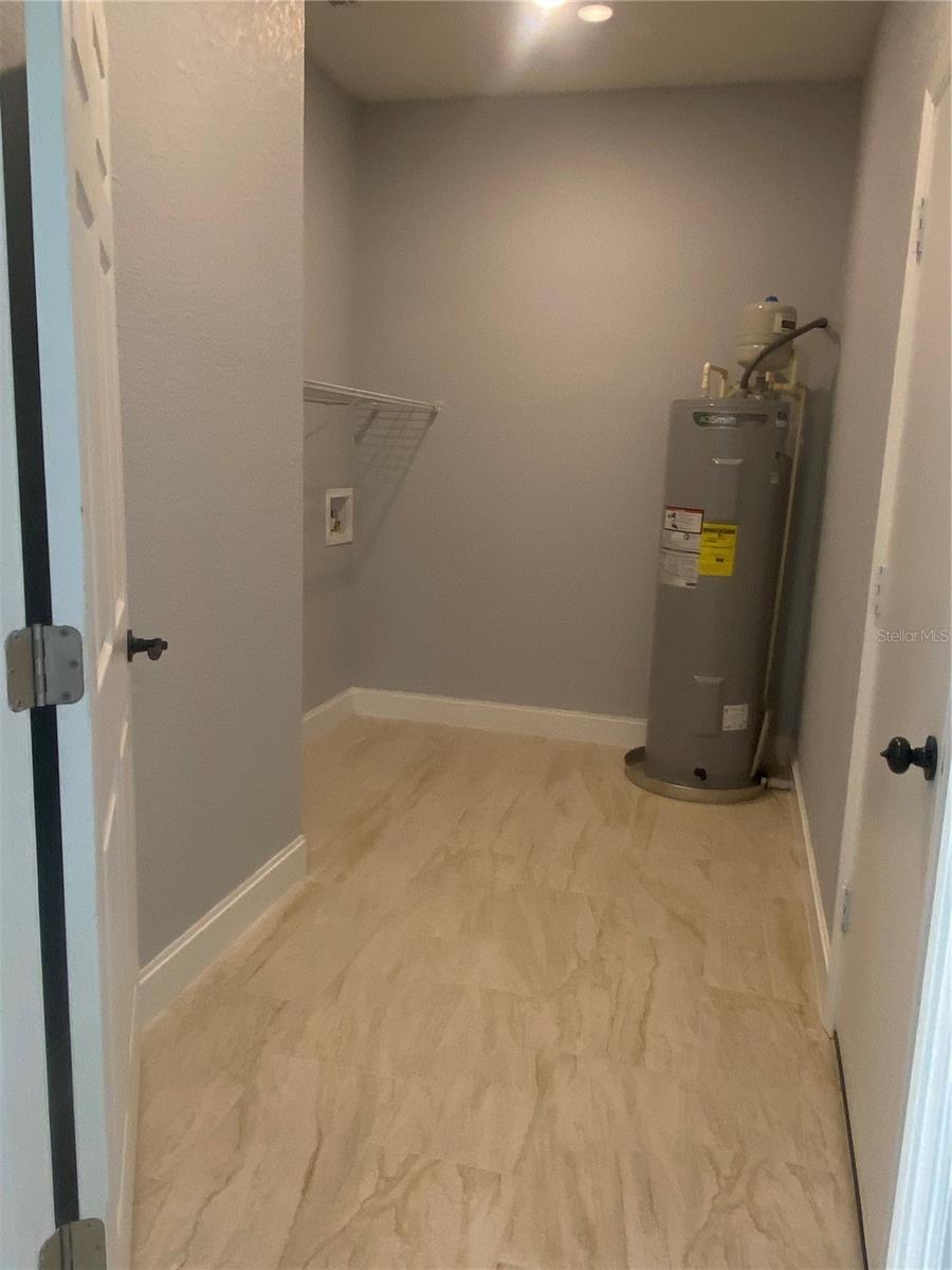 SEBRING COUNTRY ESTATE/SEB HILLS AREA - Residential