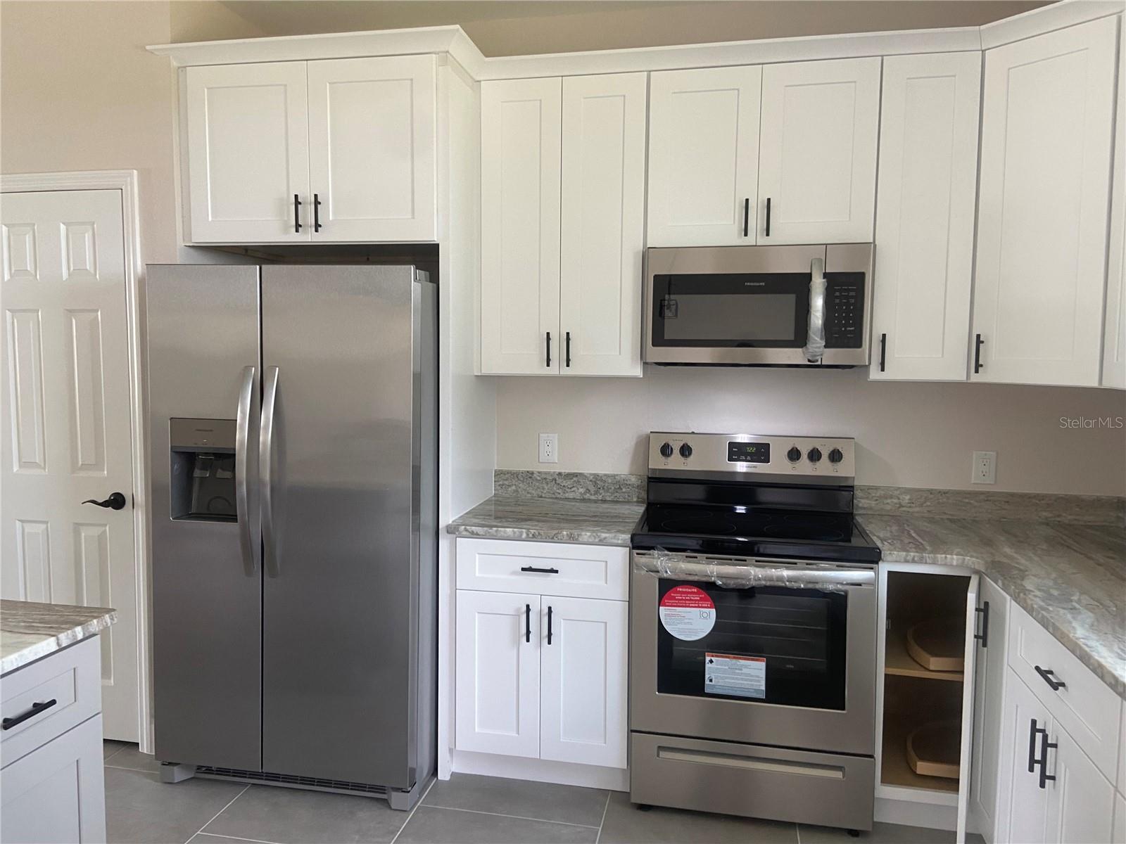 SEBRING COUNTRY ESTATE/SEB HILLS AREA - Residential