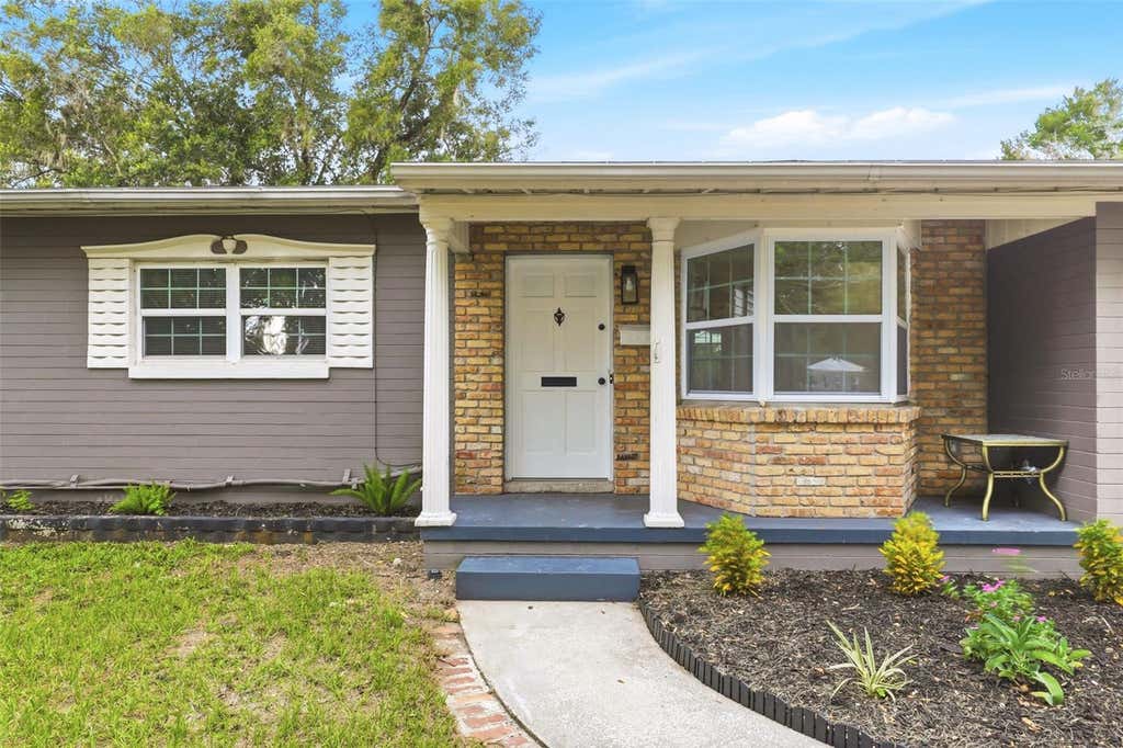 Photo of 724 Braidwood Lane, Orlando, FL 32803 (MLS # O6429806)