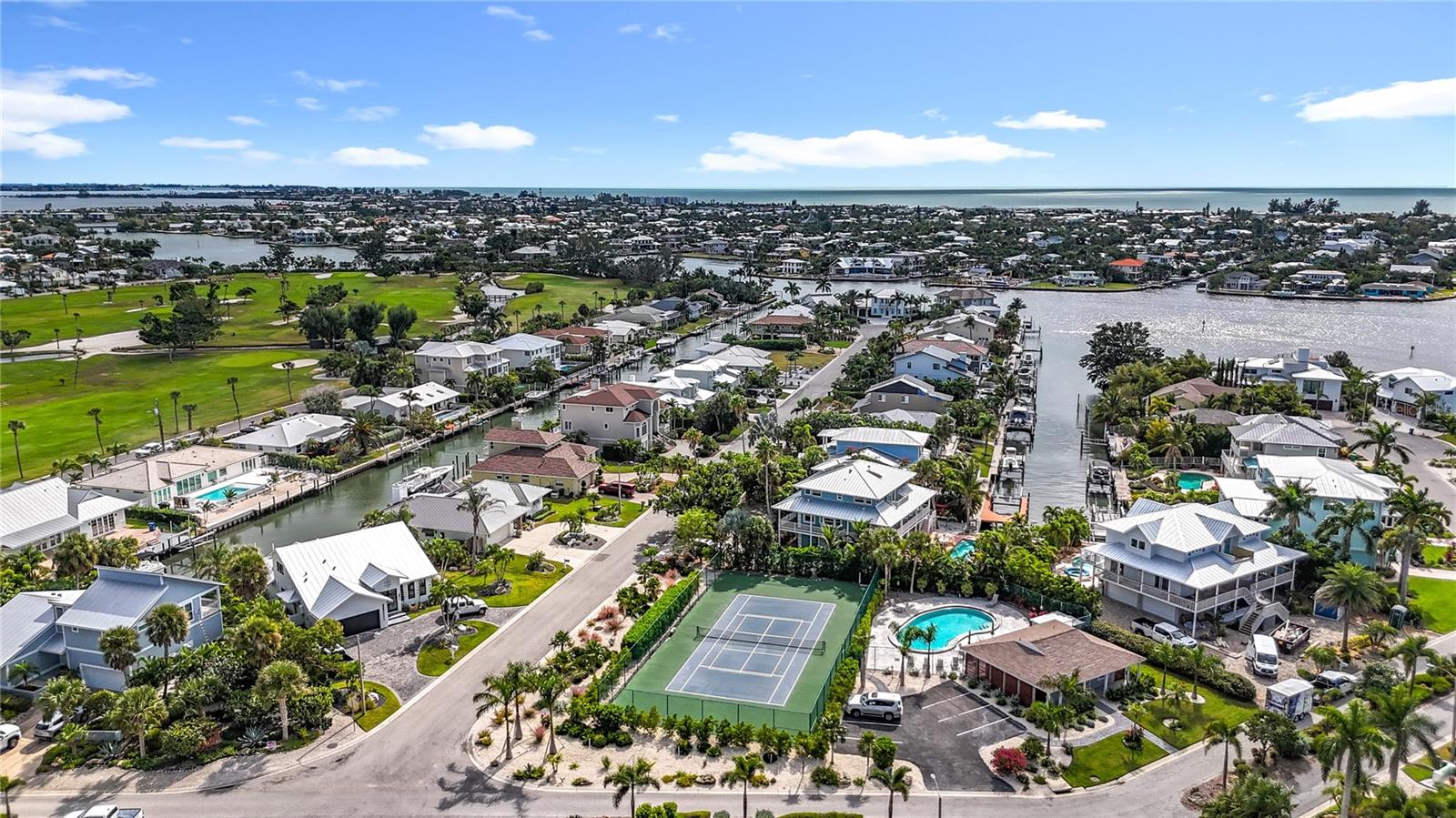 NORTH POINT HARBOUR UNIT TWO - Residential