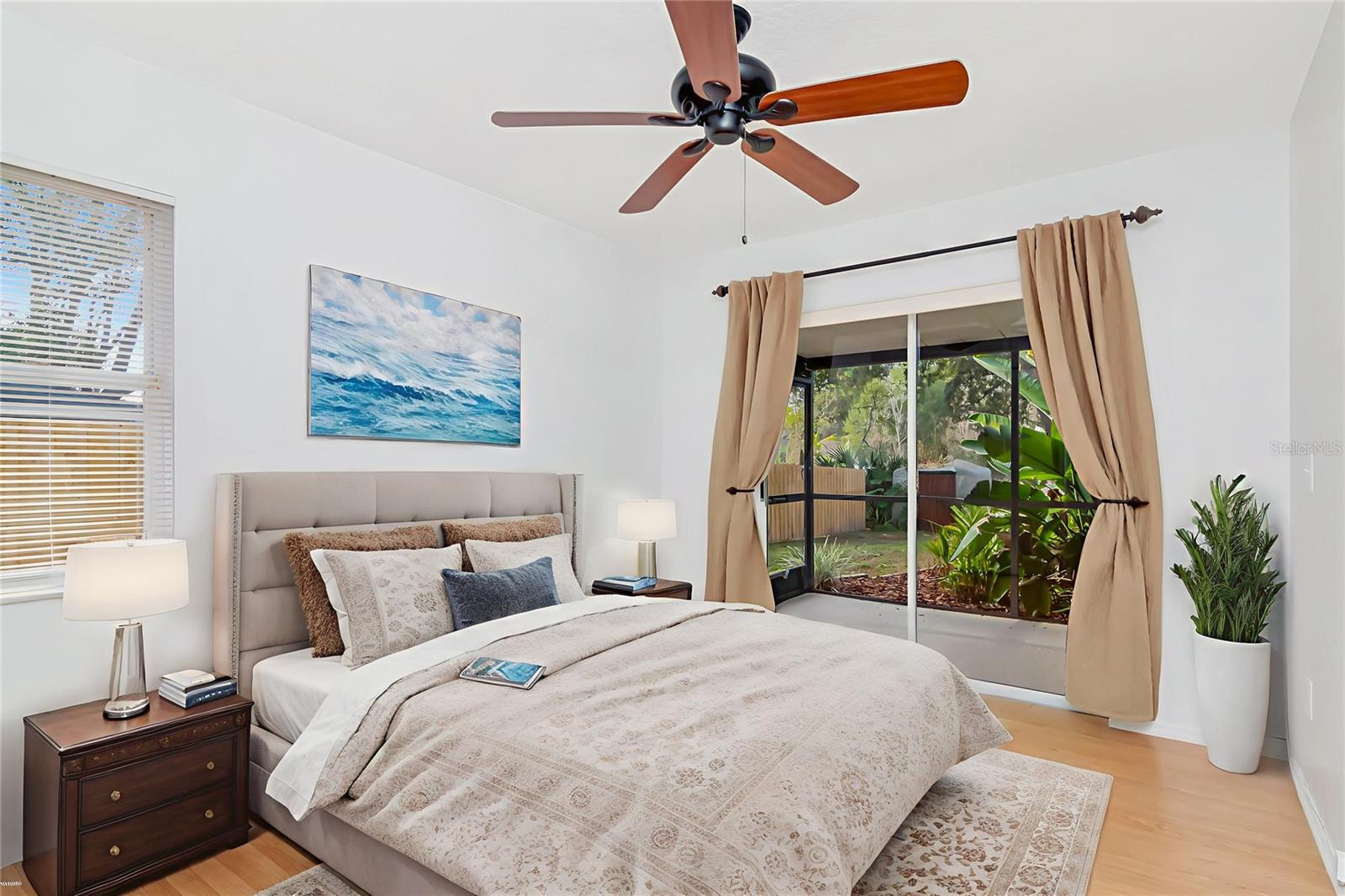 TURTLE LAKES - Residential