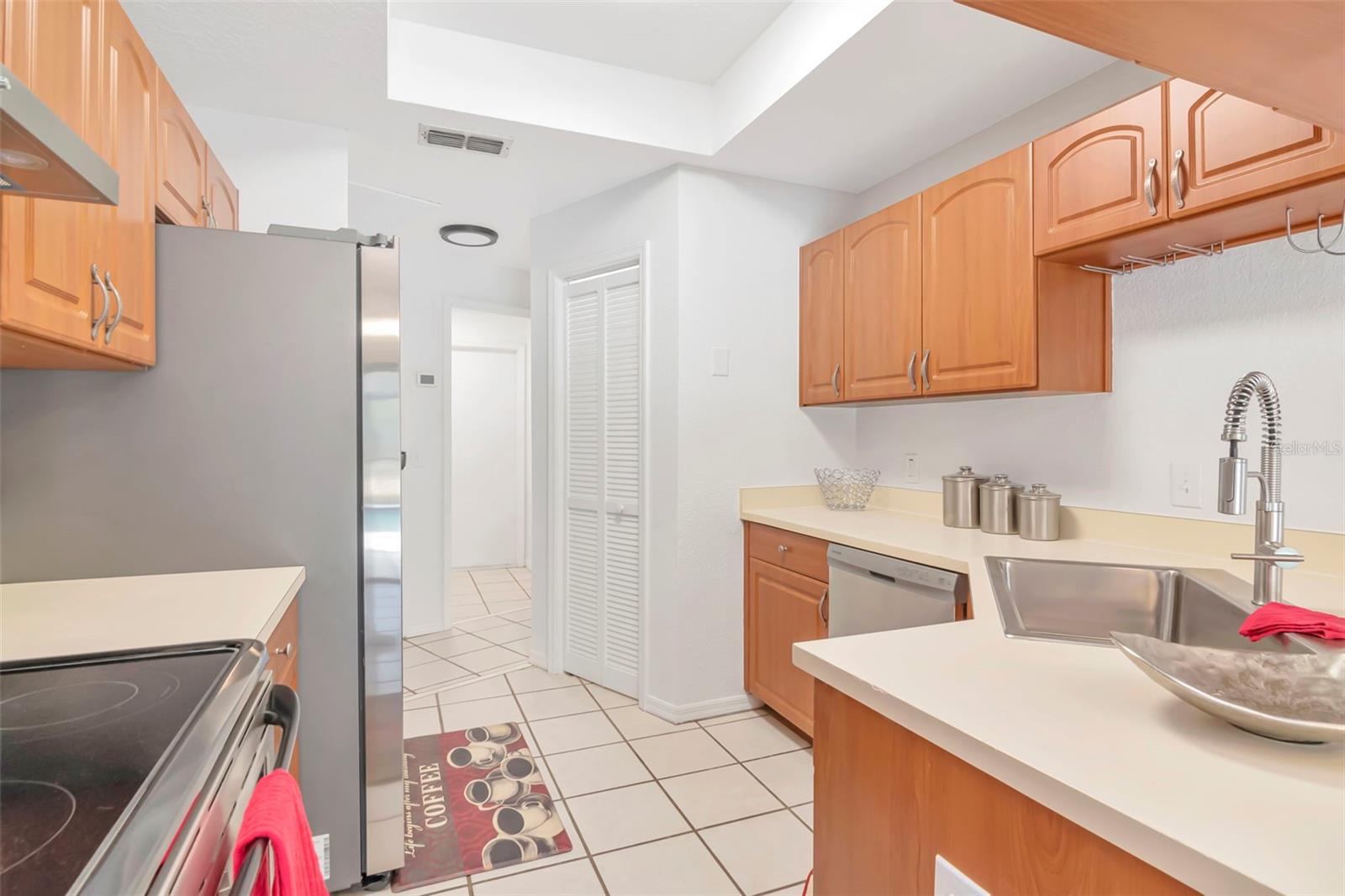 TURTLE LAKES - Residential