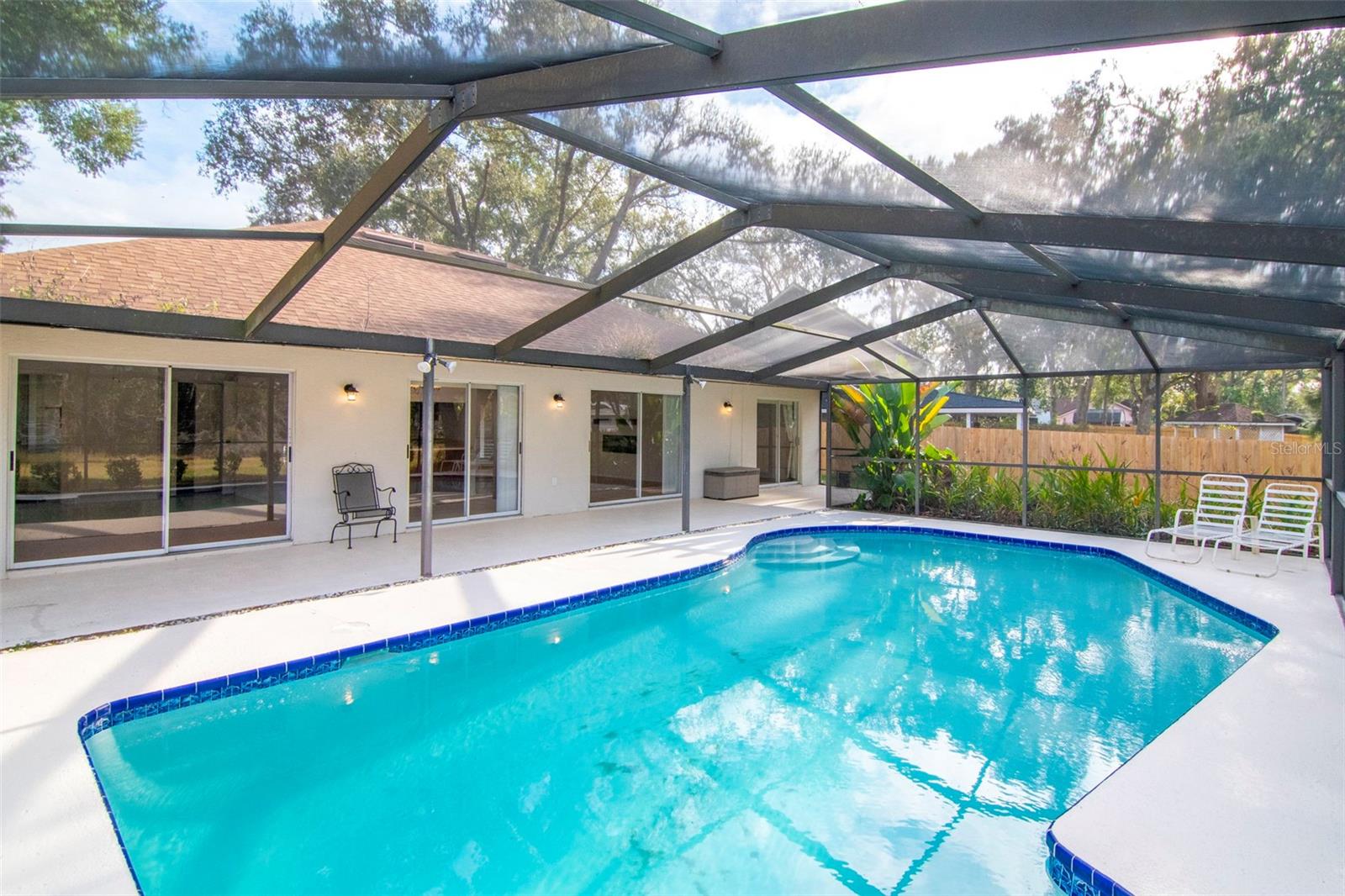 TURTLE LAKES - Residential