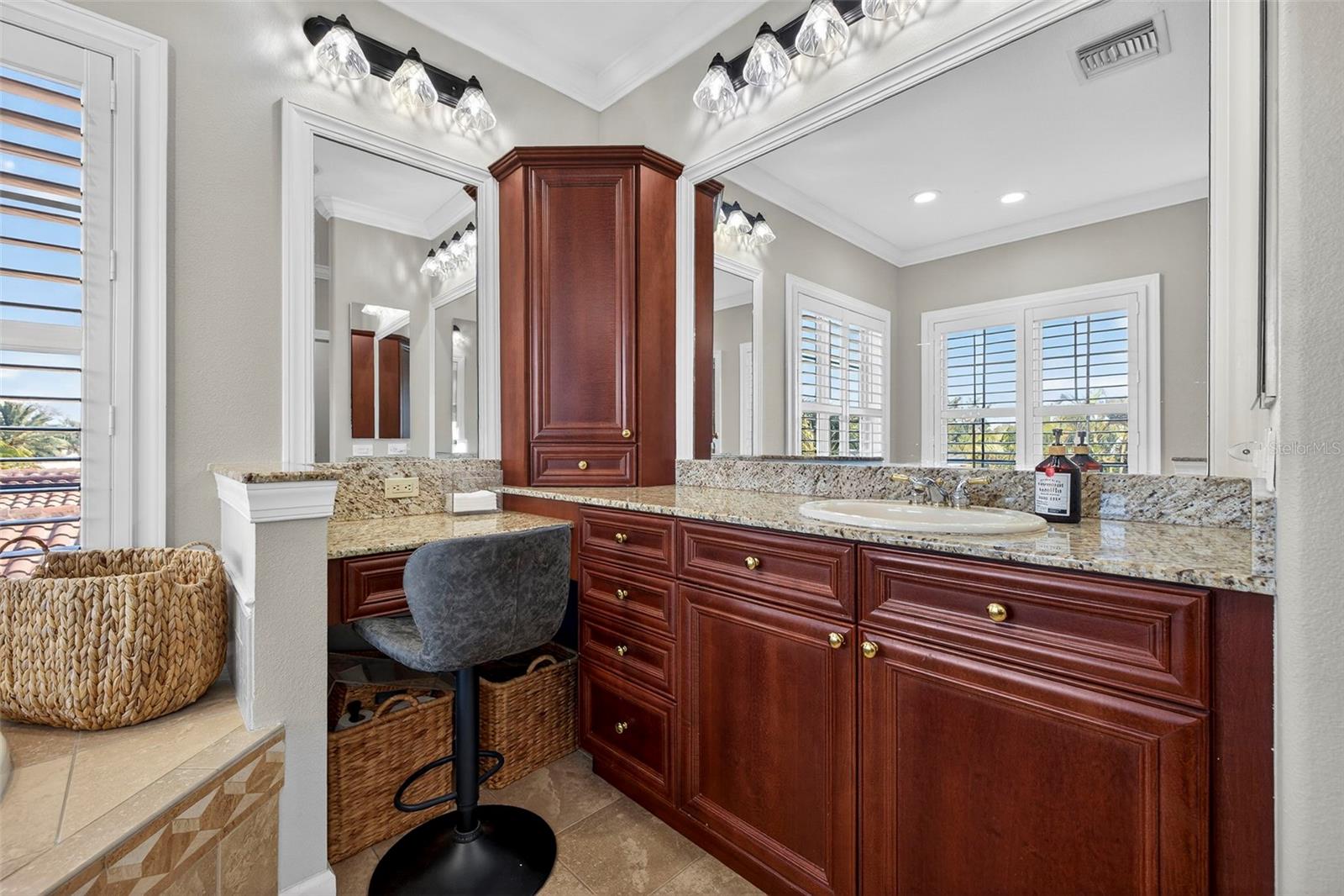 BROADWATER - Residential